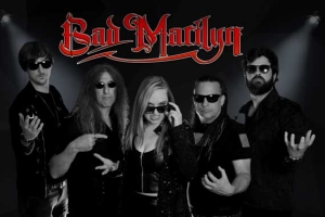 BAD MARILYN stellen neue Single und das Video zu «I Die Inside» vor. Debüt-Album soll Mai '24 kommen